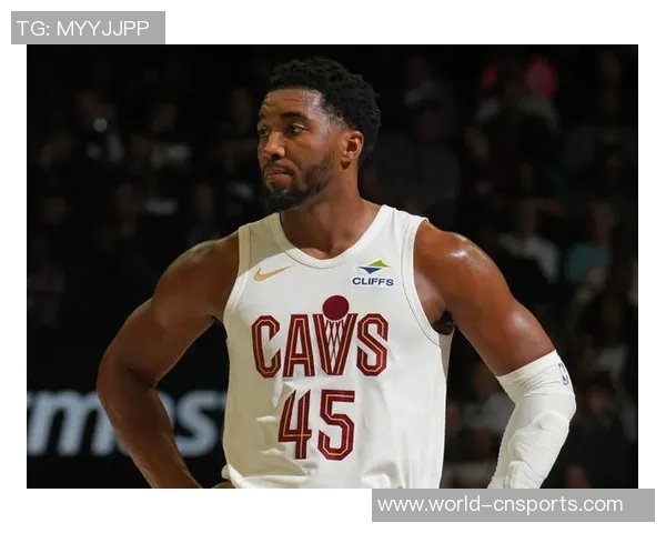 米切尔半场状态未热身9投仅3中三分1中3仅得8分助攻表现平平 米切尔半场状态未热身9投仅3中三分1中3仅得8分助攻表现平平