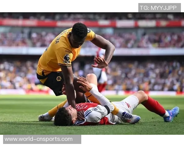 阿森纳本赛季纪律性显著提升14轮仅18黄牌无红牌对比上赛季表现大幅改善