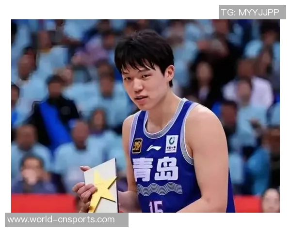 杨瀚森坦言今日发挥平平期待底角获得更多传球并称自己在移动上有所进步